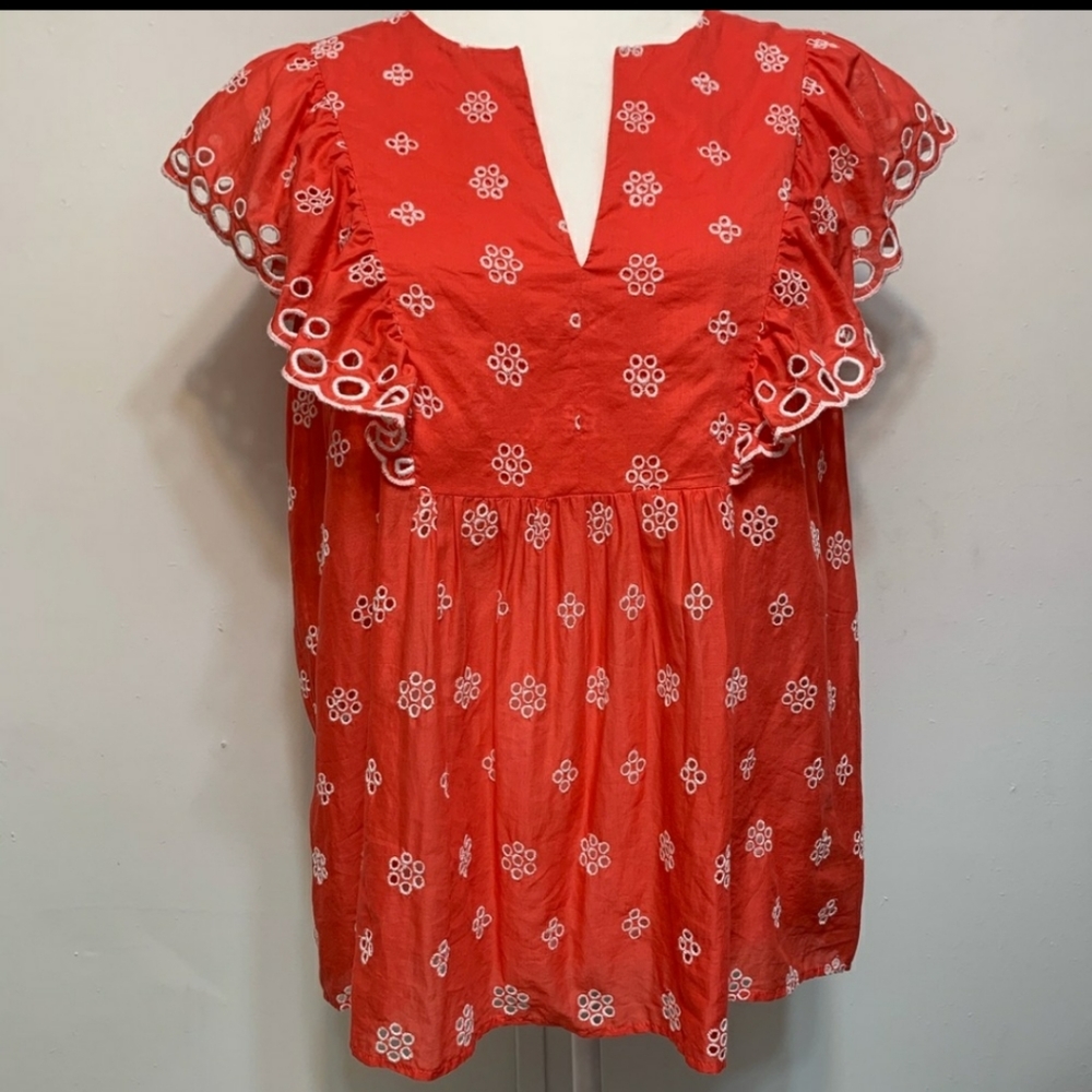 Loft Top with Eyelets - Picture 2 of 5